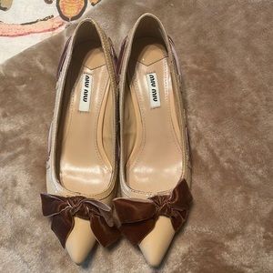 MIU MIU Beige Patent Kitten heels with brown velvet bow *new without box/tags*